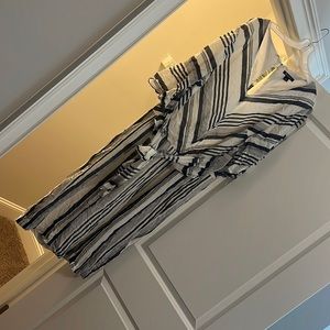 White and navy romper: new with tags